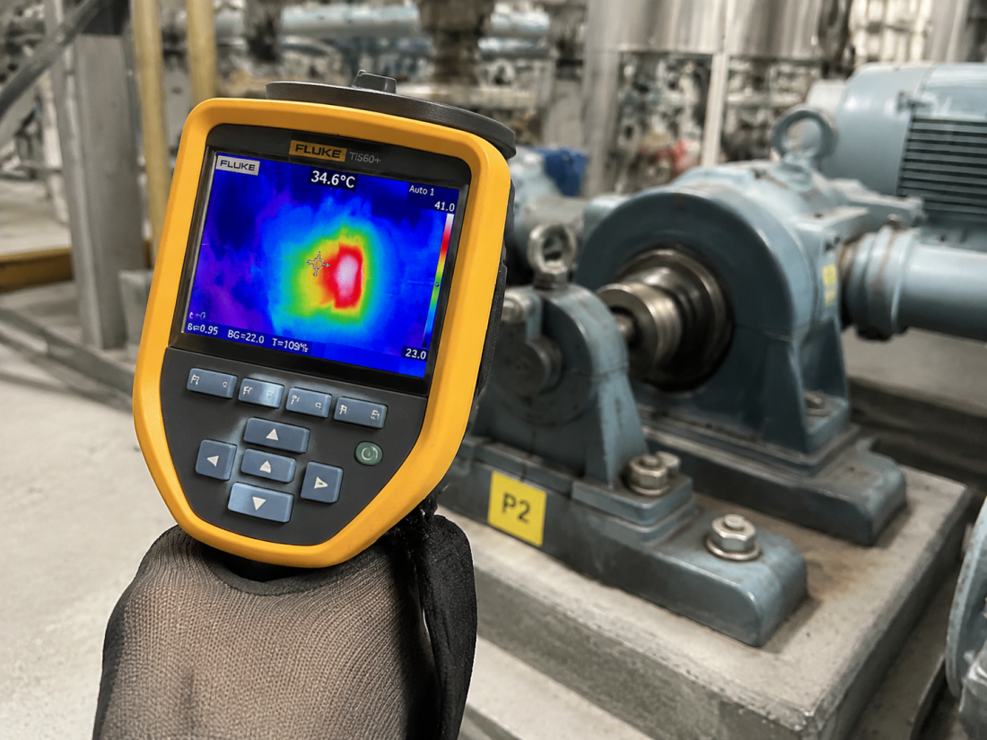 common bearing failure causes including lubrication contamination and misalignment damage